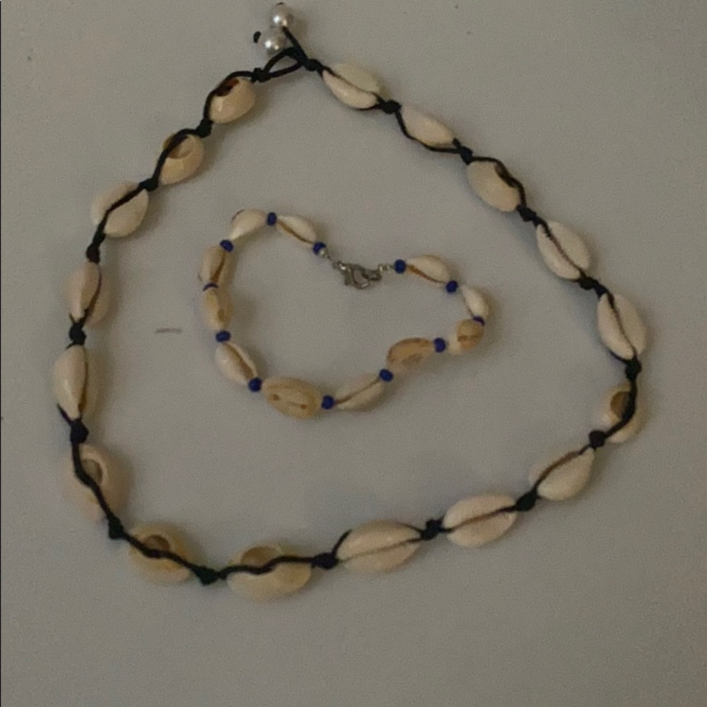 Shell necklace and matching bracelet